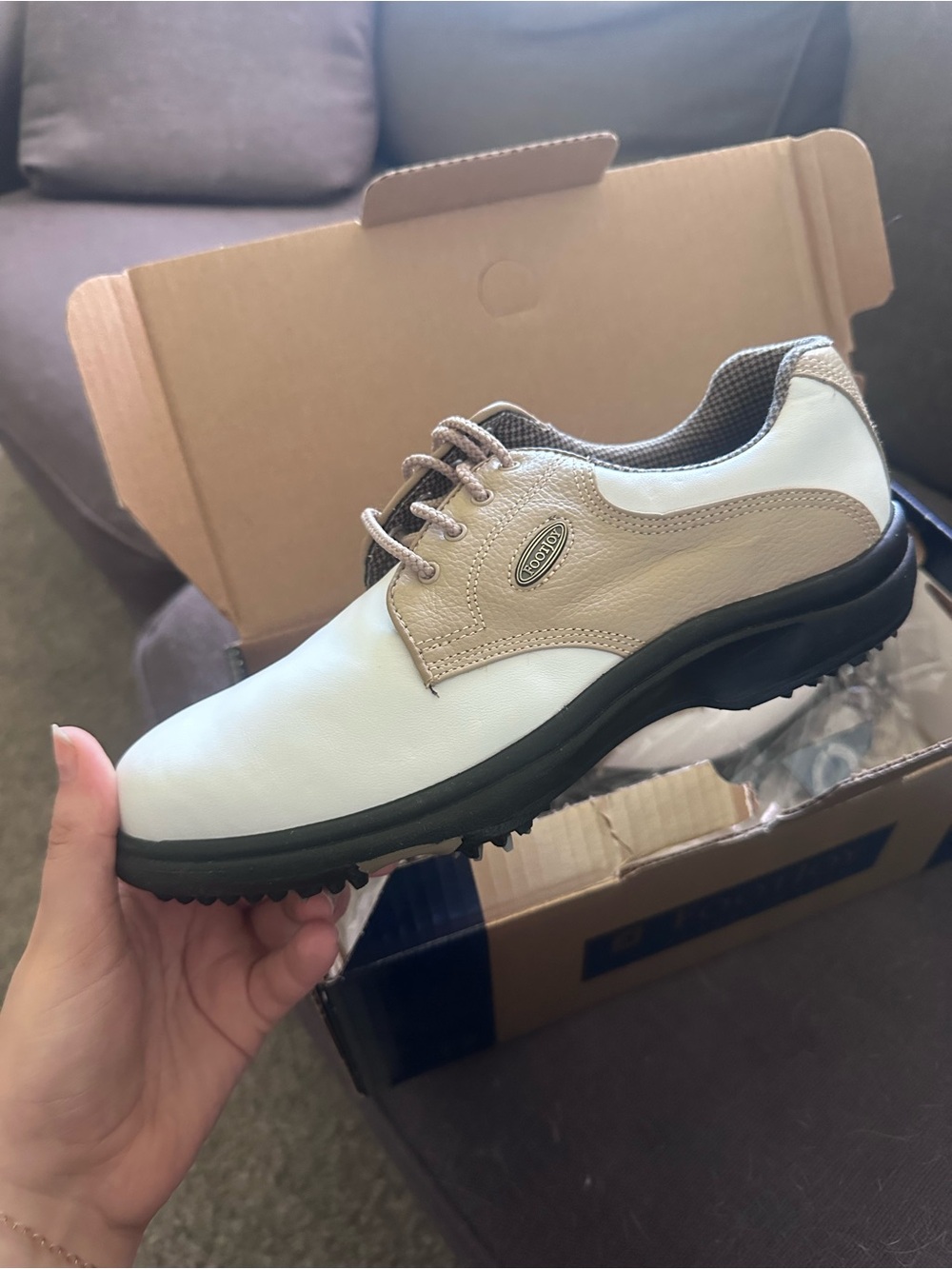 Women’s Two-Tone Comfort Golf Shoe - White & Tan
